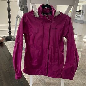 Marmot women’s raincoat size small